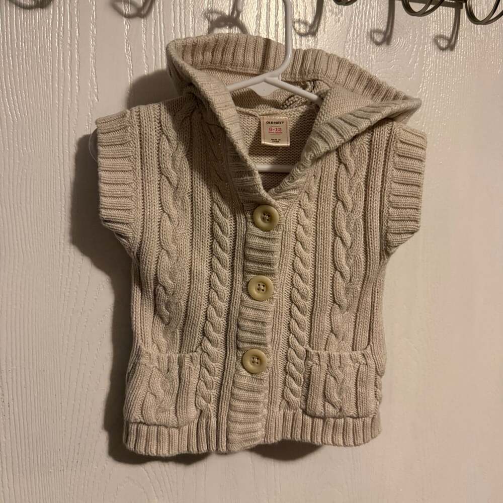 2011 Old Navy Baby 6-12M Oatmeal Cable Knit Hooded Sweater Vest